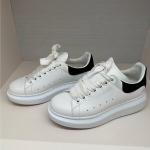Alexander McQueen Oversized Sneaker